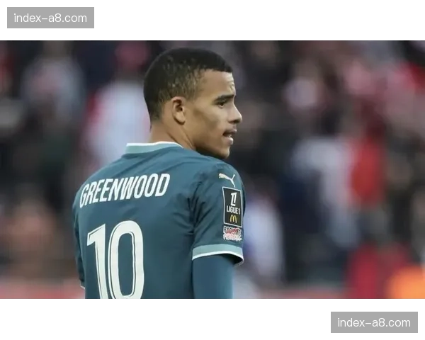 赛后更衣室冲突？马赛主帅否认与队员在战平巴黎后发生争执的传闻