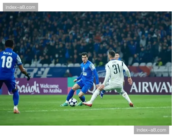 【2026年4月中超联赛·赛前·动态河南队赛前训练重点演练由守转攻时的快速纵深推进